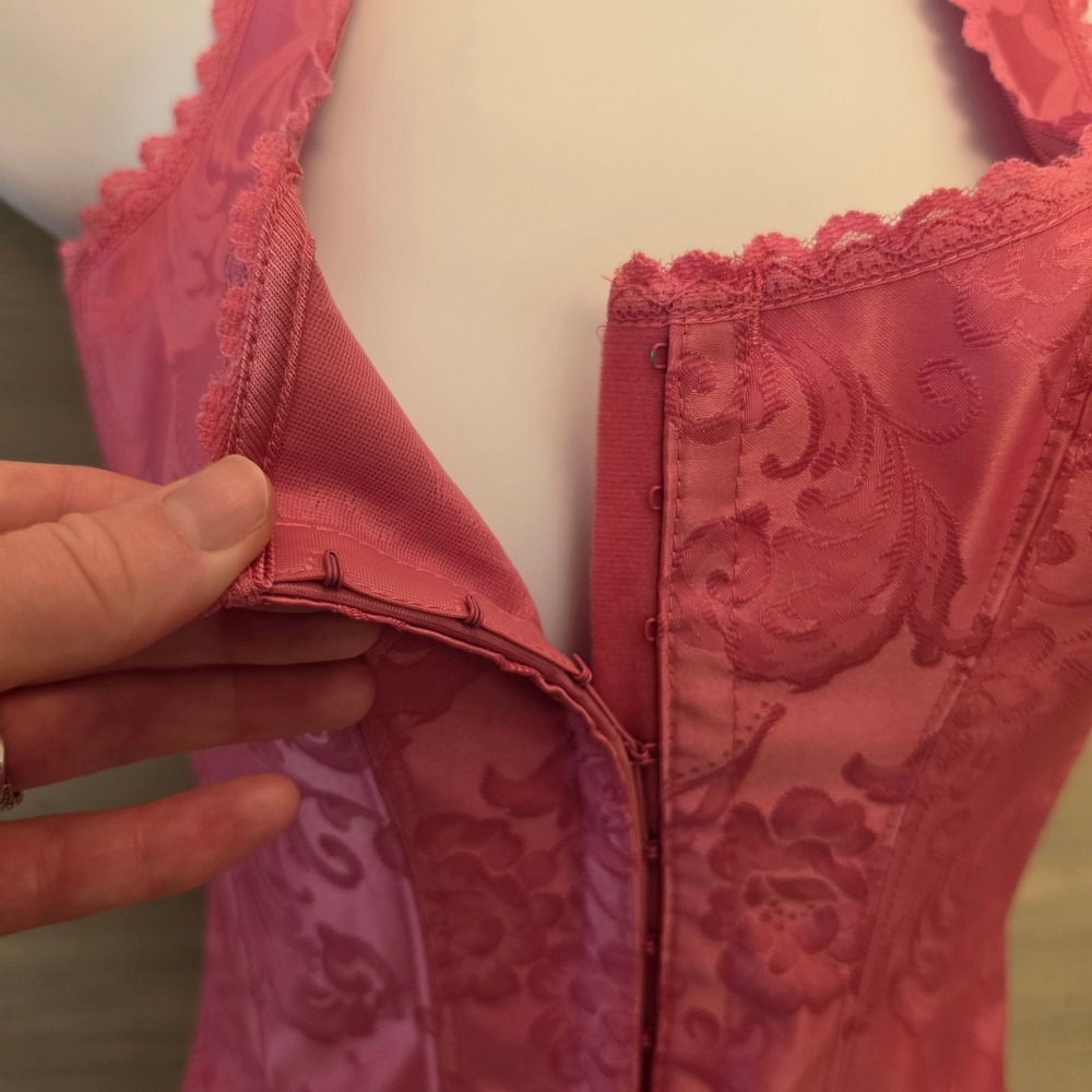 Vintage frederick's of Hollywood Pink Brocade Corset Halter Top Size 34 GC - Picture 6 of 10